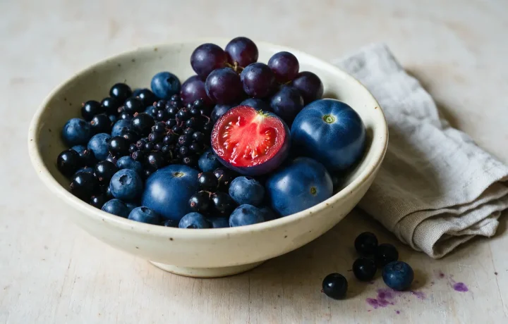 Fruit bleu : 5 variétés riches en bienfaits à découvrir